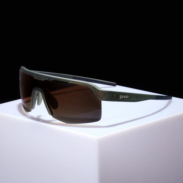 Goodr Bolt Gs - The Jungle Is My Gym | 2_Lifestyle_ca905759-0097-46f1-a